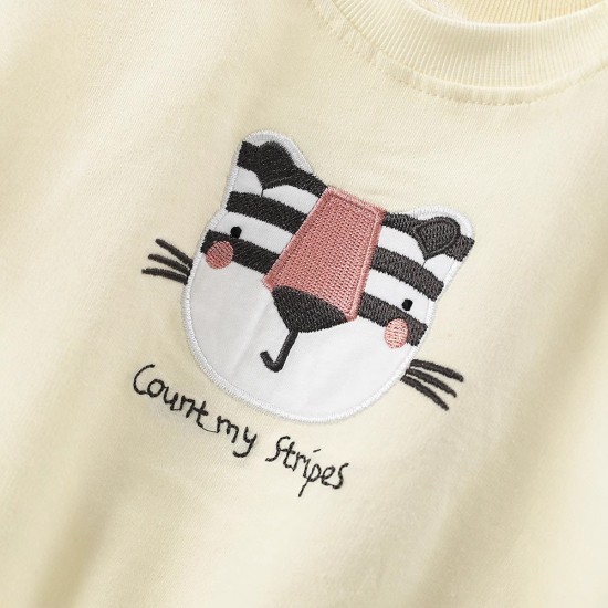 Girls' sweatshirts, autumn and winter styles, European and American small and medium-sized children's fashionable terry cotton round neck shirts, cute printed children's tops Girls' sweatshirts, autumn and winter styles, European and American small and medium-sized children's fashionable terry cotton round neck shirts, cute printed children's tops